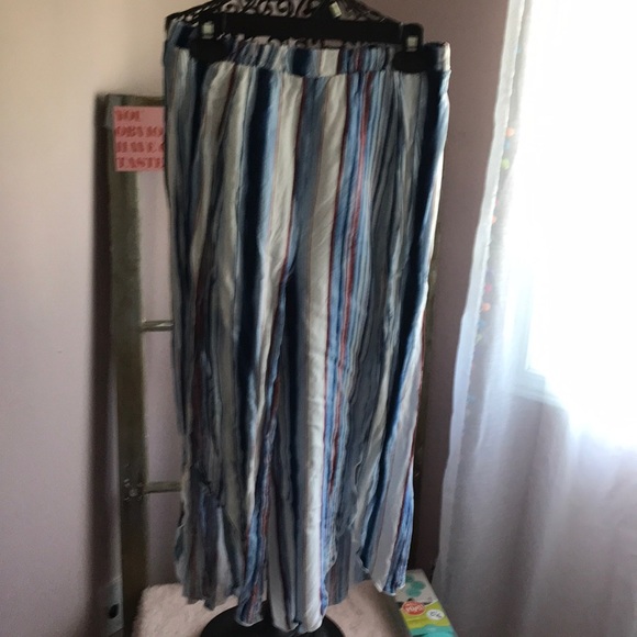 Lavender fields size medium, palazzo pants. - Picture 1 of 5